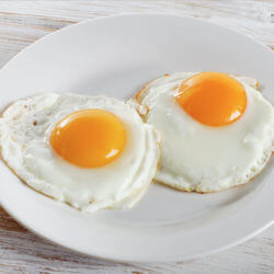 Eating eggs doesn't cause heart attacks.